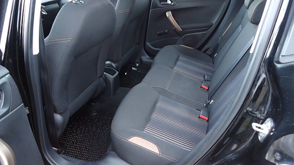 Peugeot 208 14 of 21