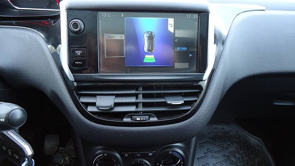 Peugeot 208 19 of 21