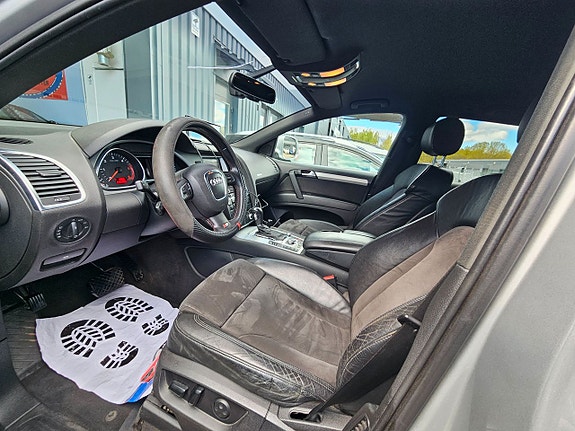 Audi Q7 10 of 14