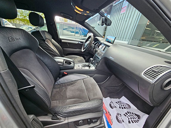 Audi Q7 8 of 14
