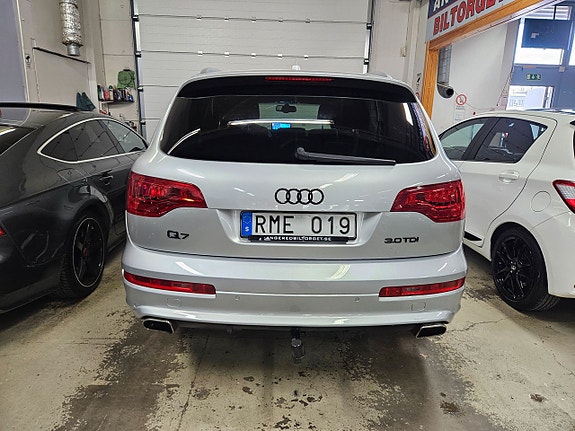 Audi Q7 7 of 14