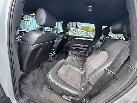 Audi Q7 12 of 14