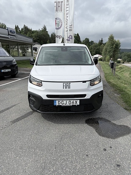 Fiat Doblo 2 of 5