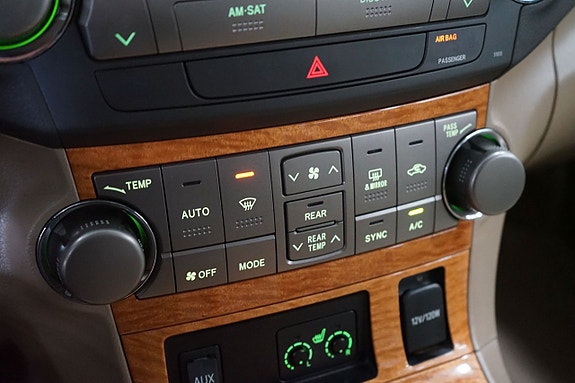Toyota Highlander 19 of 23
