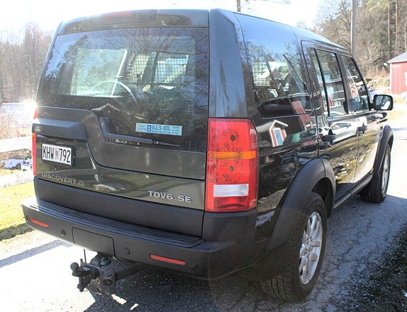 Land Rover Discovery 3 2 of 4