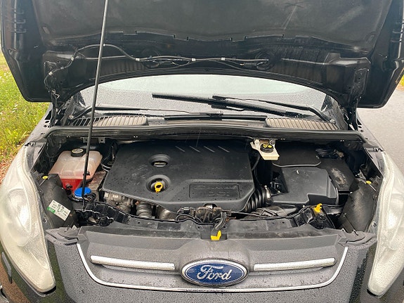 Ford C-Max 19 of 21