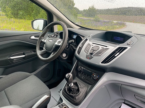 Ford C-Max 18 of 21
