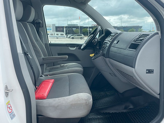 Volkswagen Transporter 7 of 9