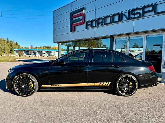 Mercedes-Benz AMG GT Black Series 2 of 5