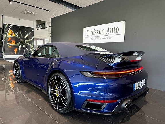Porsche 911 16 of 23