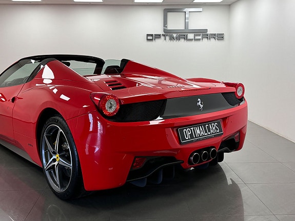 Ferrari 458 Spider 13 of 15