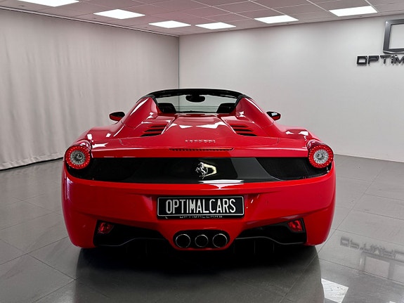 Ferrari 458 Spider 14 of 15