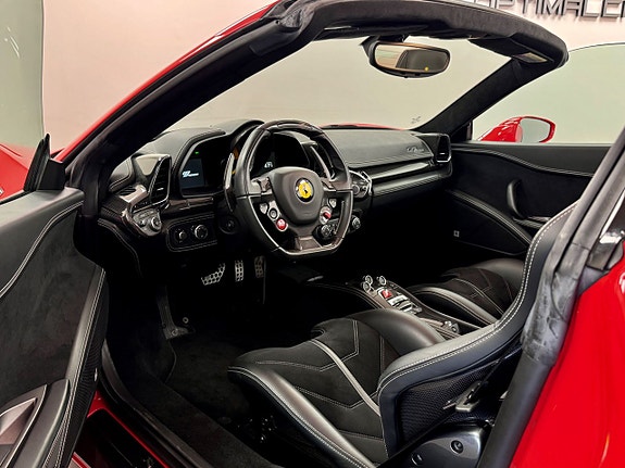 Ferrari 458 Spider 3 of 15