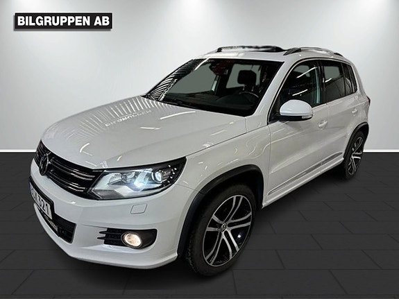 Volkswagen Tiguan 2 of 5