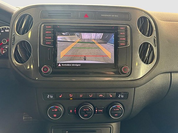 Volkswagen Tiguan 16 of 18