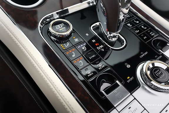 Bentley Continental GTC 16 of 29