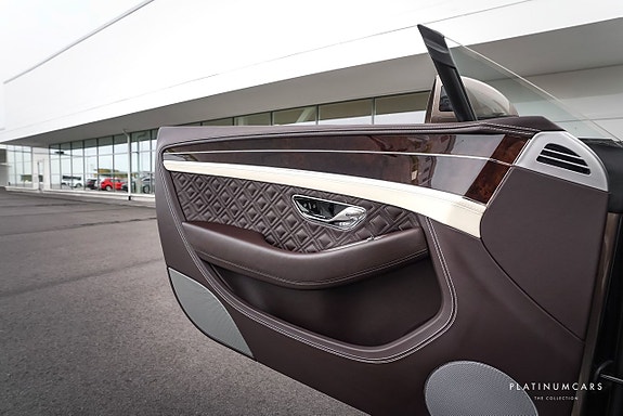 Bentley Continental GTC 21 of 29