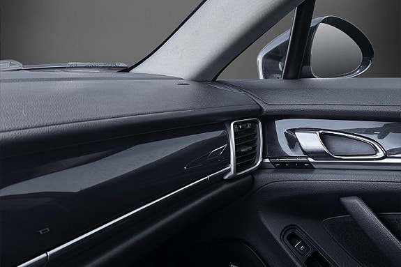 Porsche Panamera S 19 of 21
