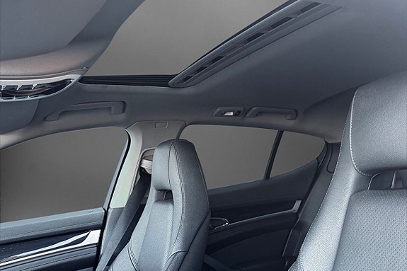 Porsche Panamera S 8 of 21