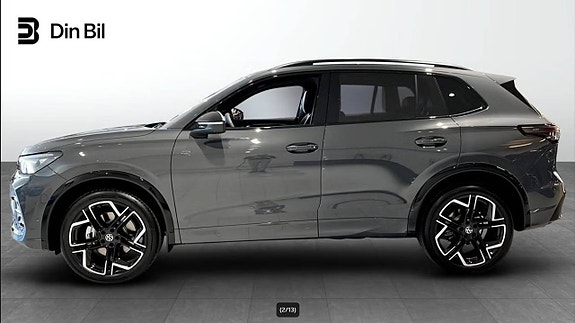 Volkswagen Tiguan 2 of 5
