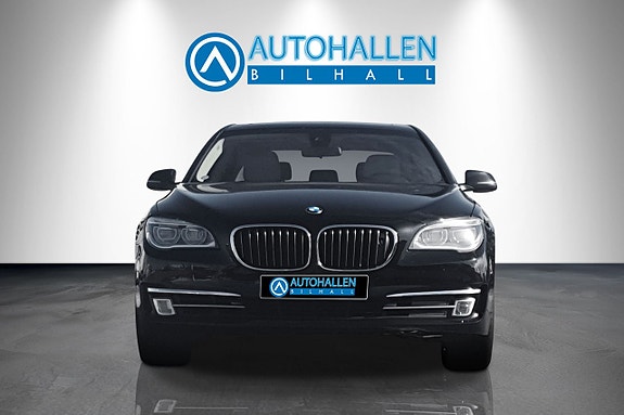 BMW 740d 2 of 5