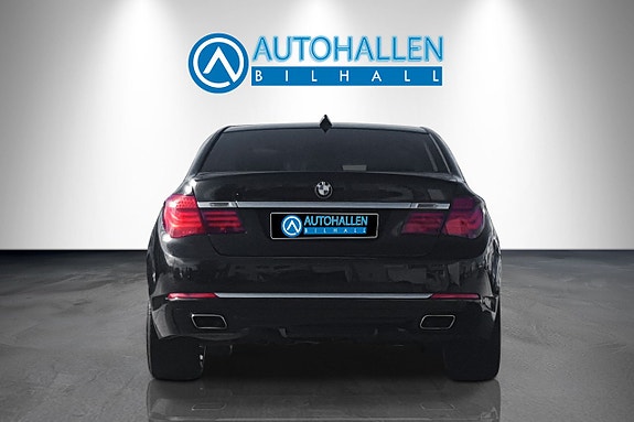 BMW 740d 5 of 5