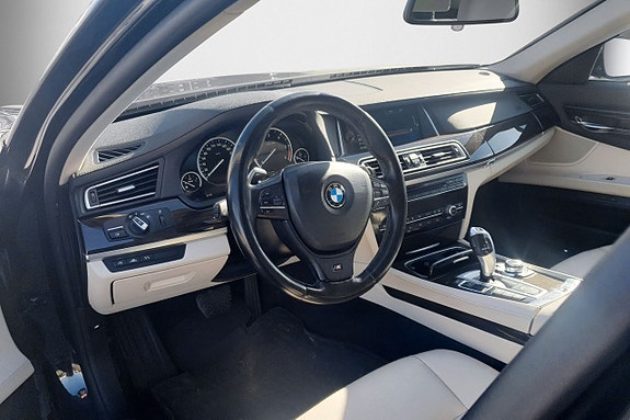 BMW 740d 7 of 12