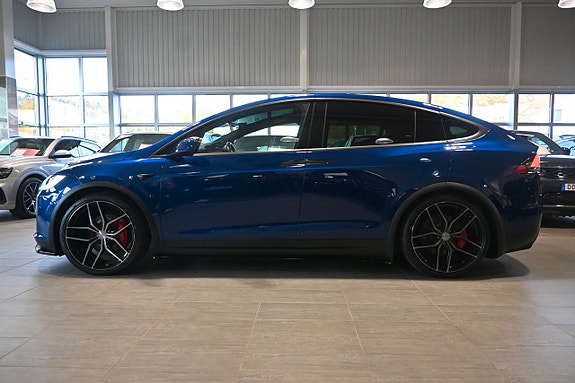 Tesla Model X 2 of 5