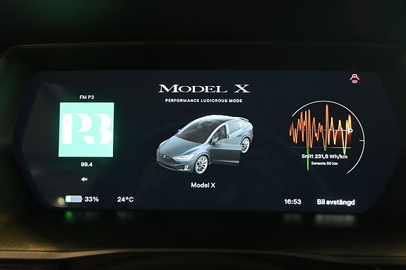 Tesla Model X 18 of 27