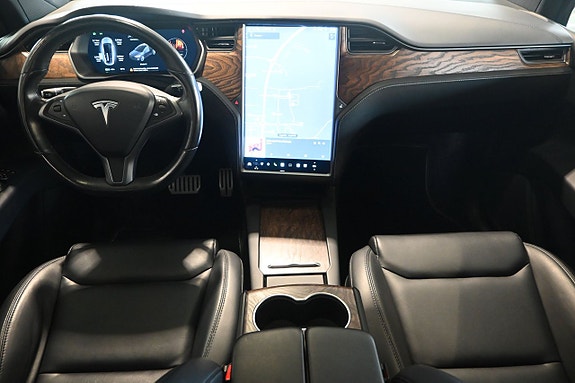 Tesla Model X 9 of 27