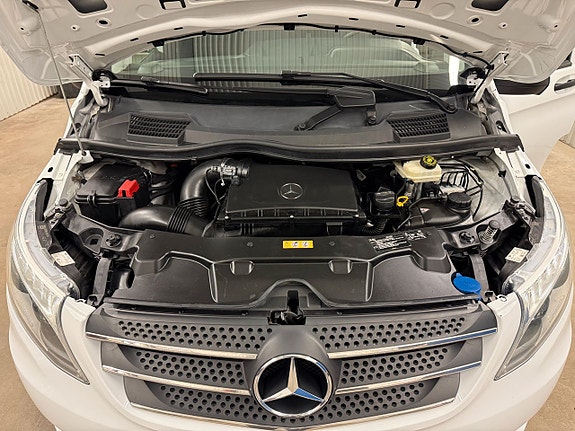 Mercedes-Benz Vito 119 9 of 21