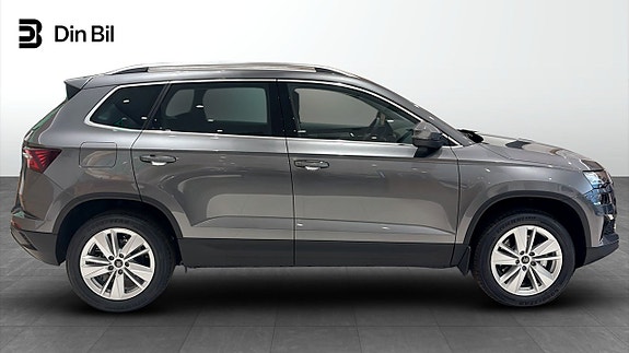 Skoda Karoq 2 of 5
