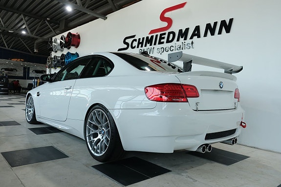 BMW M3 2 of 5
