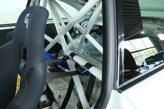 BMW M3 9 of 13