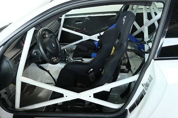 BMW M3 8 of 13