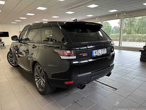 Land Rover Range Rover Sport 3 of 5