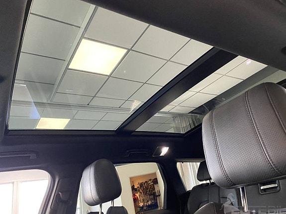 Land Rover Range Rover Sport 10 of 18