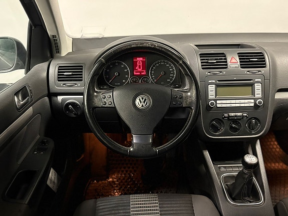 Volkswagen Golf V 13 of 17