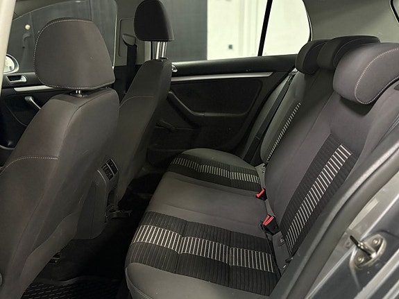 Volkswagen Golf V 8 of 17