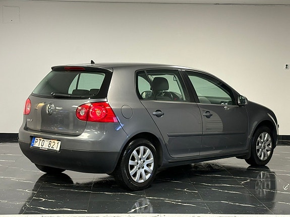 Volkswagen Golf V 4 of 17