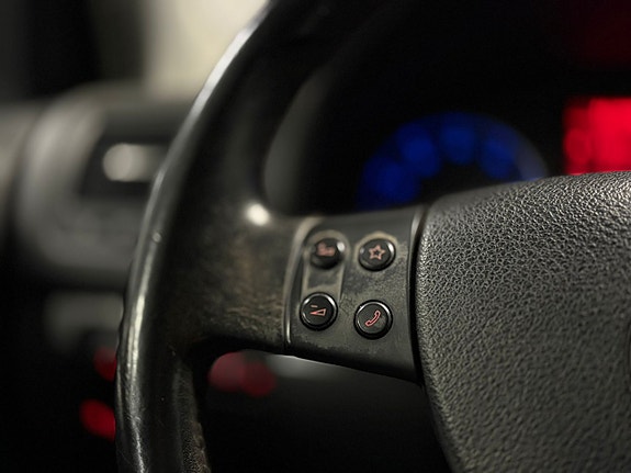 Volkswagen Golf V 10 of 17