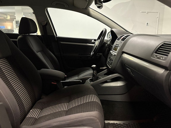 Volkswagen Golf V 14 of 17