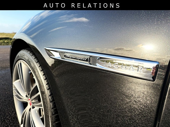 Jaguar XJ 7 of 8
