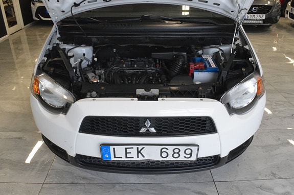 Mitsubishi Colt 11 of 20