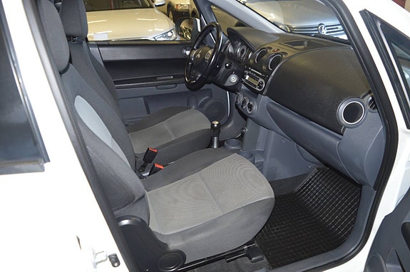 Mitsubishi Colt 15 of 20