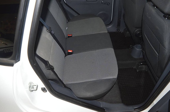 Mitsubishi Colt 16 of 20