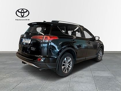 Toyota RAV4 5 of 5