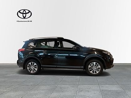 Toyota RAV4 3 of 5