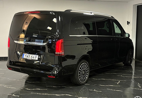 Mercedes-Benz V220 6 of 23