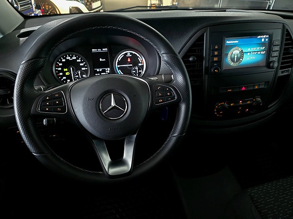Mercedes-Benz Vito 112 3 of 5